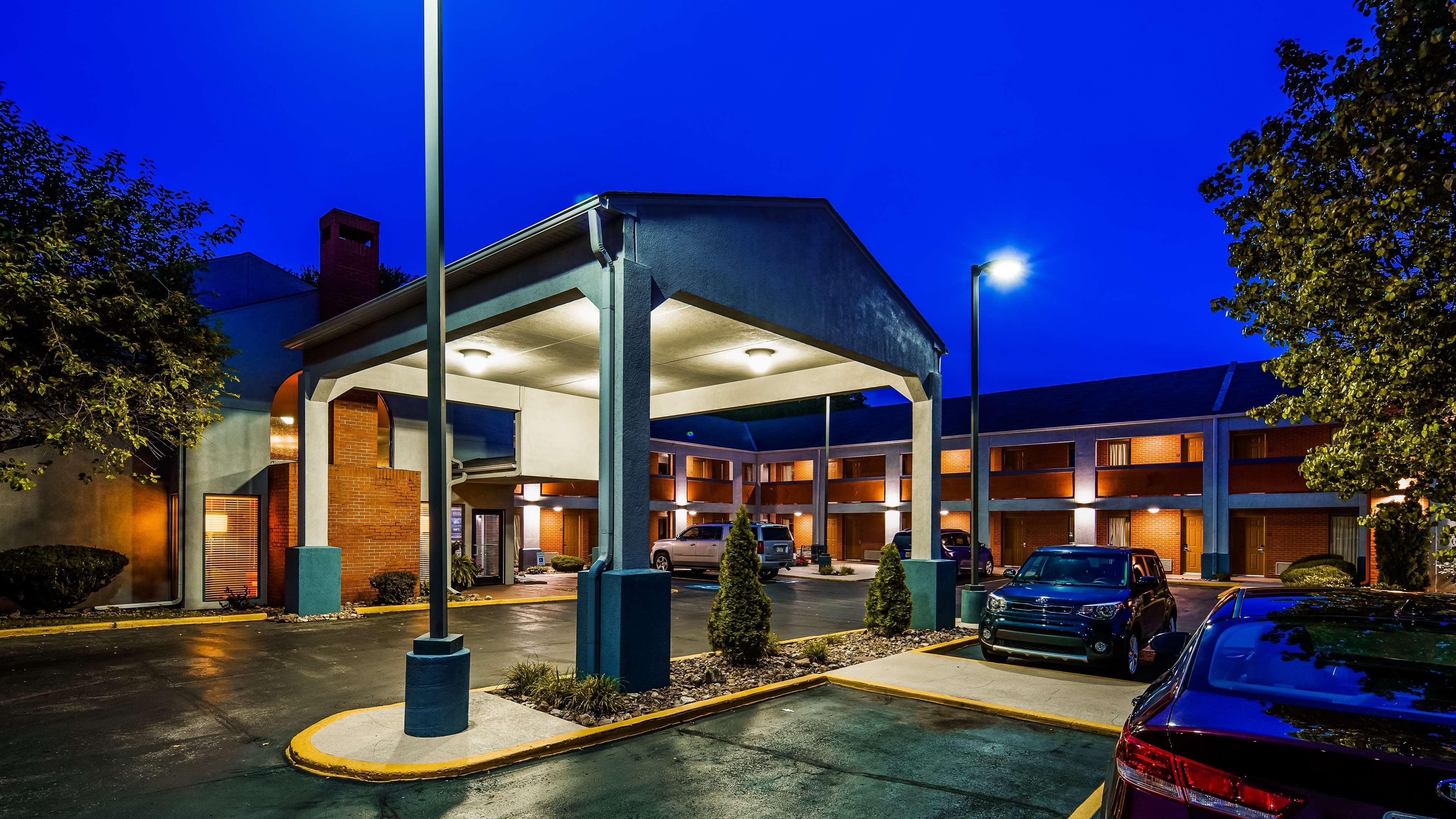 Surestay By Best Western Kansas City Country Inn North Exterior foto